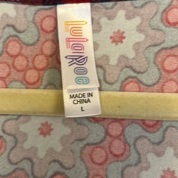 LULAROE Classic Tee Red/Navy Blue/Purple/Lt. Blue Floral Pattern Sz Large, GUC. - Picture 3 of 8